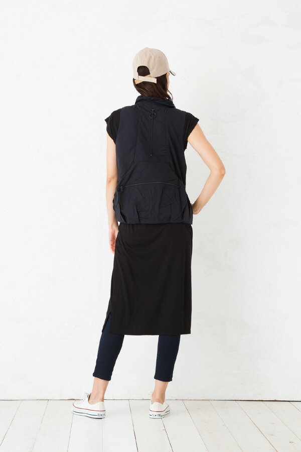 【ふるさと納税】 手ぶらでお出かけ ハコベストトラベル レディース ブラック L トラベルバッグ 旅行用 ベスト型 ハンズフリー 軽量 コンパクト 収納力抜群 便利グッズ アウトドア キャンプ フェス 観光 ショッピング 散歩 ウォーキング 宿毛市 高知県 60000円 サムネイル2