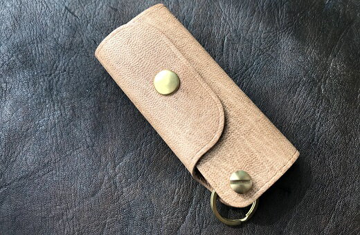 【ふるさと納税】鹿革のキーケース（スピーディー振り出し式）【無染色】鍵ケース 革小物 革製品 レザー ハンドメイド レザークラフト キーリング アクセサリー お洒落 植物性タンニン ギフト 25000円 高知県 高知 土佐清水 故郷納税 ふるさとのうぜい 返礼品【R00557】 サムネイル3