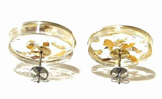 【ふるさと納税】ピアス（ラメ風宗田節入りのレジンアクセサリー）(スタッドタイプ)ハンドメイド作品 カジュアル かわいい アクセント おしゃれ ゴールド ウエディング かつお節 個性的 オリジナル クリア 高知県 高知 土佐清水 ふるさとのうぜい 故郷納税【R00514】 サムネイル3