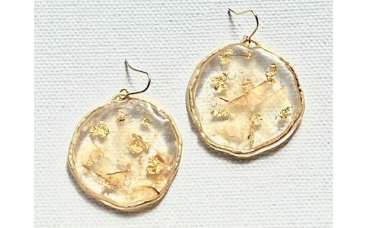 【ふるさと納税】サークルピアス（ラメ風宗田節入りのレジンアクセサリー）耳飾り ハンドメイド作品 カジュアル かわいい アクセント おしゃれ かつお節 ソウダブシ 個性的 オリジナル 合金メッキ レジン 高知県 高知 土佐清水 故郷納税 ふるさとのうぜい 返礼品【R00501】 サムネイル2