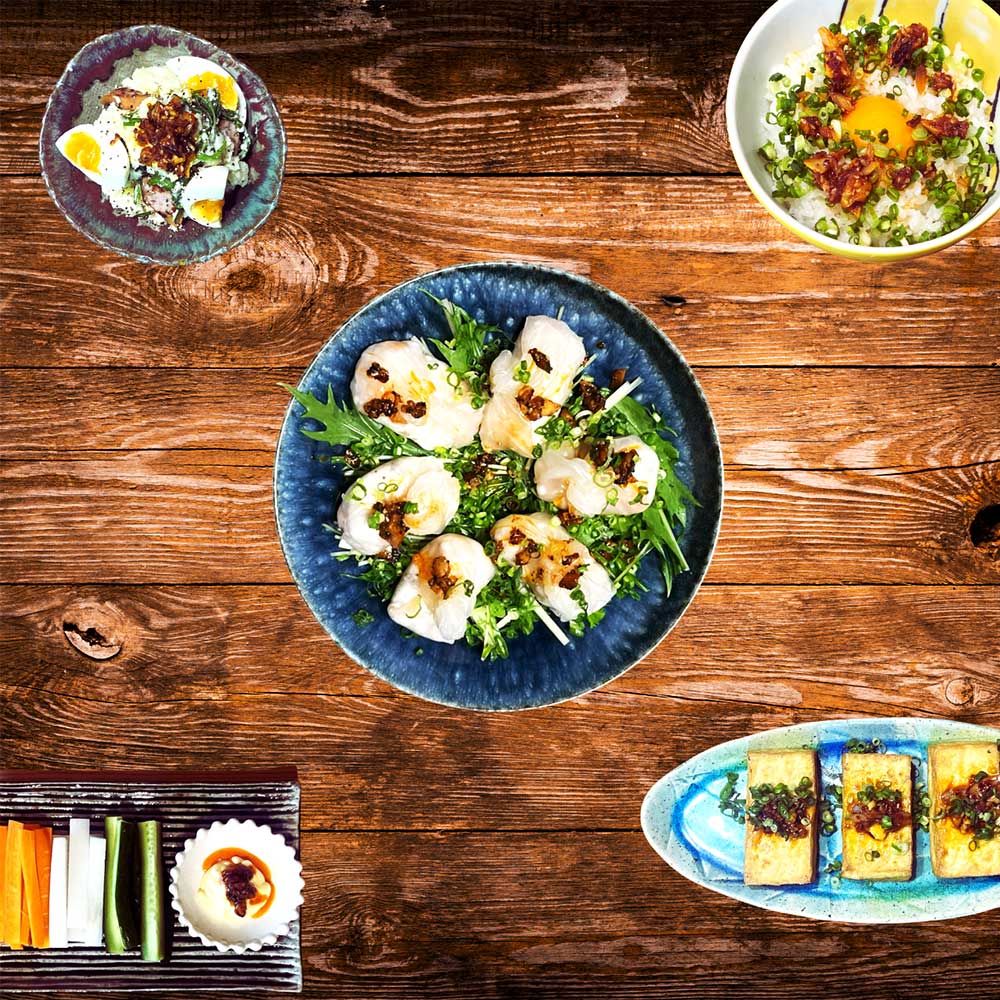 【ふるさと納税】先行受付 R7.11月下旬～ ラー油 70g×3袋セット 調味料 さば 鯖 おかず ご飯のお供 具沢山 万能調味料 ふりかけ 辣油 辛さ控えめ ちょっぴり辛い 干物 ふるさとのうぜい 故郷納税 返礼品 高知 土佐清水市 7000円【R01379】 サムネイル2