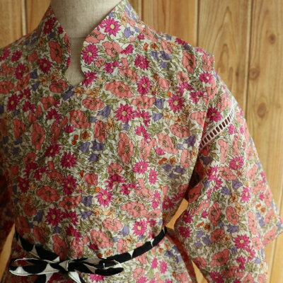 【ふるさと納税】子ども甚平（patipati） 110～120cm パステルカラー小花柄×北欧風モノクロドット 甚平 じんべい ファッション 子供服 キッズ服 香美市 高知県 送料無料 サムネイル3