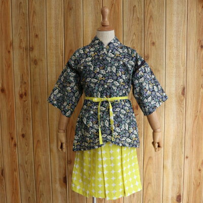 子ども甚平（patipati） 110～120cm 紺色小花柄×北欧風イエロードット柄 甚平 じんべい ファッション 子供服 キッズ服 香美市 高知県 送料無料