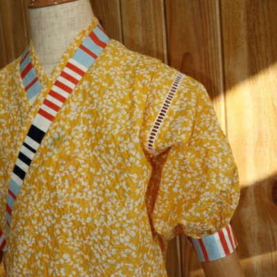 【ふるさと納税】子ども甚平（pati pati） 110～120cm イエロー系リーフ柄×ストライプ柄 甚平 じんべい ファッション 子供服 キッズ服 香美市 高知県 送料無料 サムネイル2