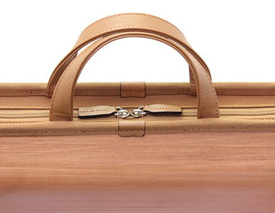 【ふるさと納税】 木製 ビジネスバッグ monacca-bag/kaku タンニン ビジネスバッグ グッドデザイン賞 木製品 個性的 カバン 鞄 B4サイズ対応 メンズ レディース ファッション 杉 間伐材 エコ 高知県 馬路村 [389] サムネイル3