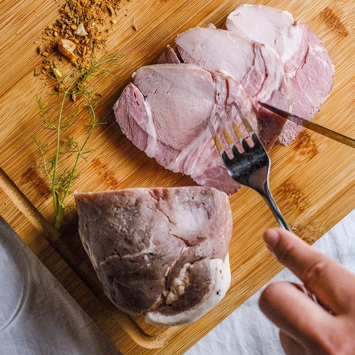 【ふるさと納税】四万十ダバダ火振栗豚 ハム（約480g） 豚肉 ハム 冷凍 ブランド 豚肉 - 画像2