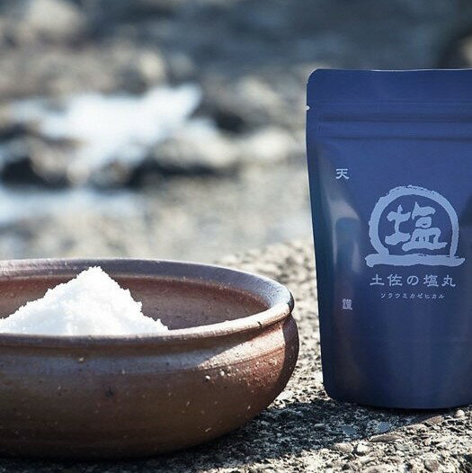 【ふるさと納税】天日海塩 土佐の塩丸 食べ比べ 200g×2袋 （青丸・ 白丸《各1袋》） ［1516］ サムネイル2