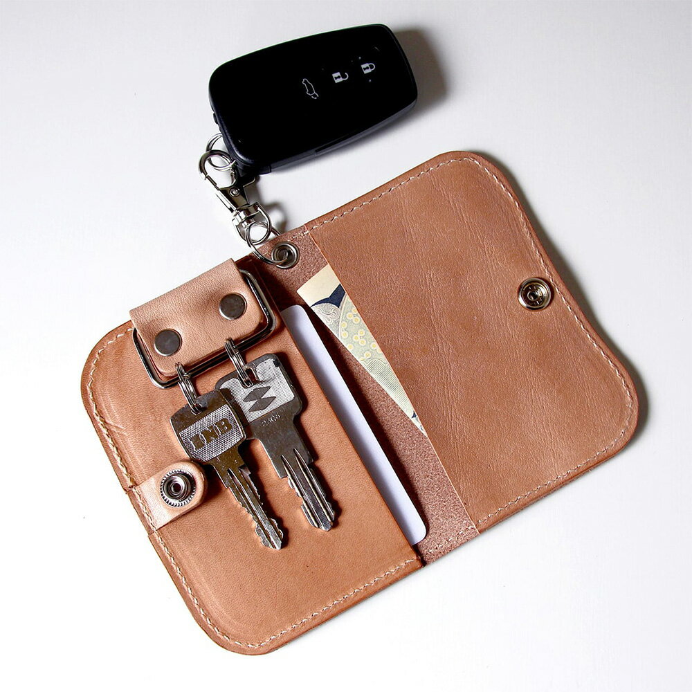 【ふるさと納税】カードが入る2つ折り キーケース お札も収納可 スマートキーホルダー ヌメ革 本革 レザー カードキーケース 鍵 小物入れ ハンドメイド 受注生産 ノンファンデーションレザー 福岡県 北九州市 送料無料 サムネイル3