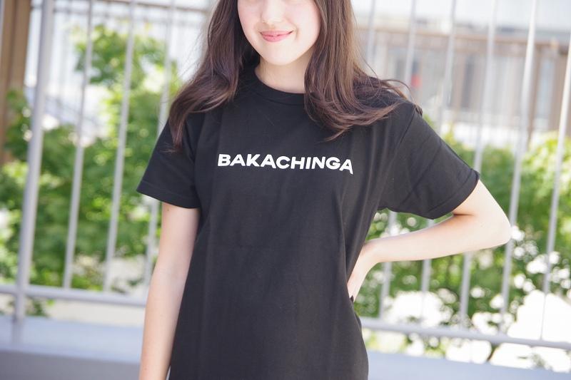 【ふるさと納税】BAKACHINGA Tシャツ（バカチンガ）Lサイズ | 楽天ふるさと 納税 tシャツ 半袖 綿100% 厚手 カットソー ロゴティーシャツ ティーシャツ クルーネック ロゴtシャツ トップス 夏服 レディース カジュアル 大きめ 大きいサイズ 女性 黒 ブラック 夏 福岡県 博多 サムネイル2