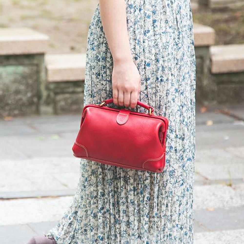 【ふるさと納税】口枠ショルダーバッグ＜カラー選択可能＞【福岡市内製造】 | 革製品 レザーグッズ 雑貨 日用品 おすすめ 送料無料 サムネイル2