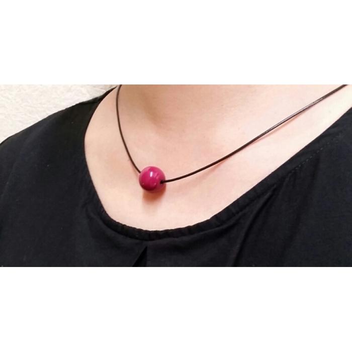 【ふるさと納税】【本漆塗】漆ペンダントとピアスセット(ピンク) アクセサリー ネックレス ピアス イヤリング 装飾品 漆玉 職人技 軽量 サムネイル3