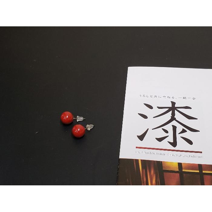 【ふるさと納税】【ギフト用】【本漆塗り】漆ピアス(朱)10ミリ玉／イヤリング可 アクセサリー 装飾品 上品 艶感 軽量 オシャレ 職人技 伝統工芸 サムネイル2