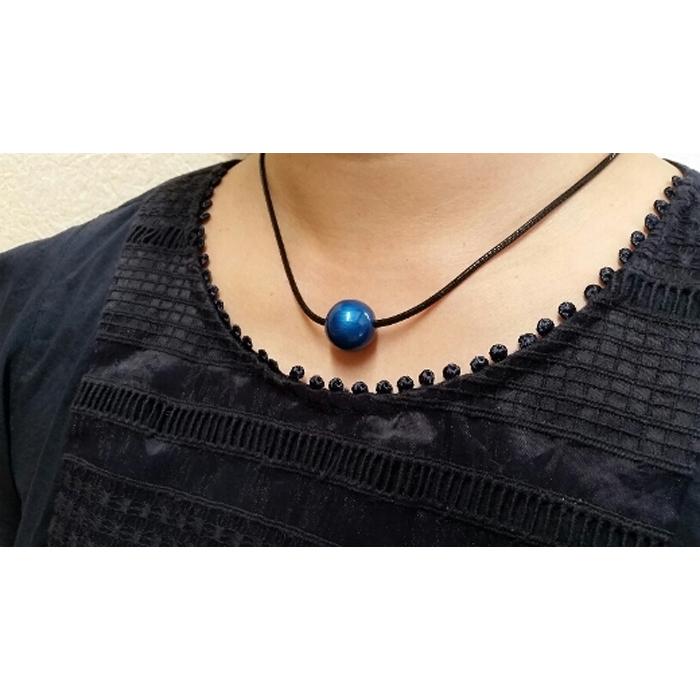 【本漆塗】漆ペンダント18mm(メタリックブルー) アクセサリー ネックレス 装飾品 漆玉 職人技 軽量