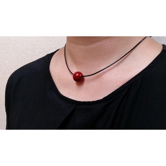 【ふるさと納税】【本漆塗】漆ペンダントとピアスセット(レッド) アクセサリー ネックレス ピアス イヤリング 装飾品 漆玉 職人技 軽量 サムネイル3