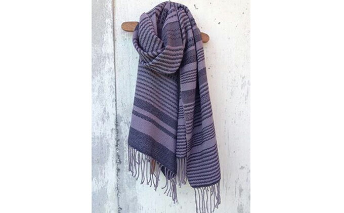 【ふるさと納税】ito to iro 手染め・手織り仕上「ストール」 ゴバイシグレー×ブラック・変化織り（大判）A 冬物 ファッション小物 サムネイル2