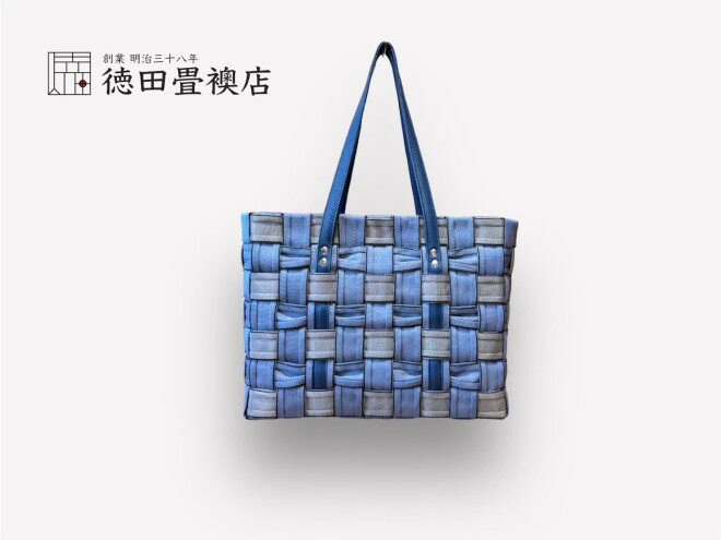 【ふるさと納税】かばん おしゃれ 畳縁手編み バック ブルー×グレー リボン使い ファッション トートバッグ ファッション小物 高級畳縁 軽い オシャレ お出かけ 普段使い サムネイル3