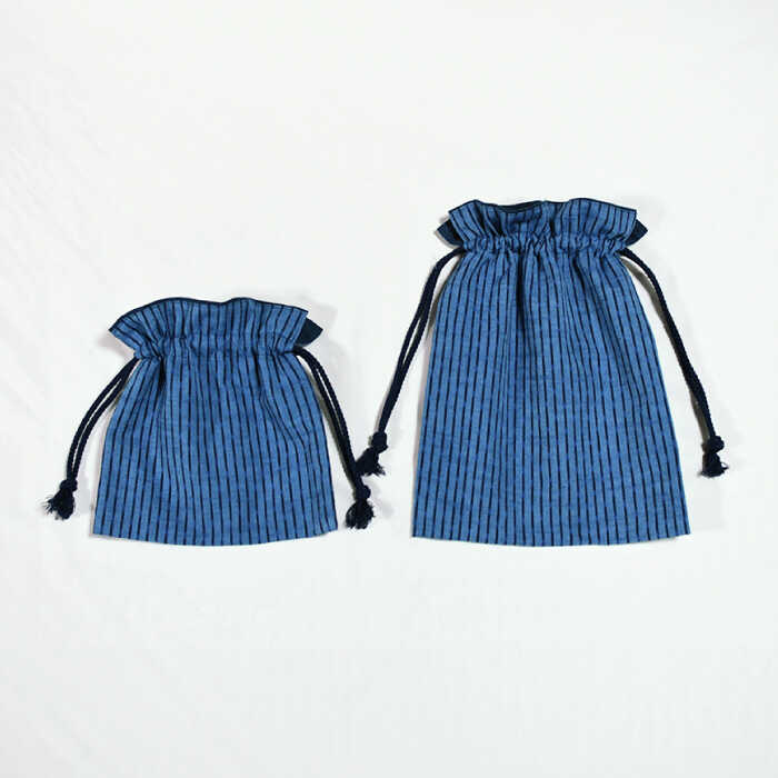 【ふるさと納税】久留米かすり巾着 大小セット 絣 バッグ 巾着 小物入れ ポーチ 袋 雑貨 小物 広川町 / 野村織物有限会社[AFBF013] サムネイル2