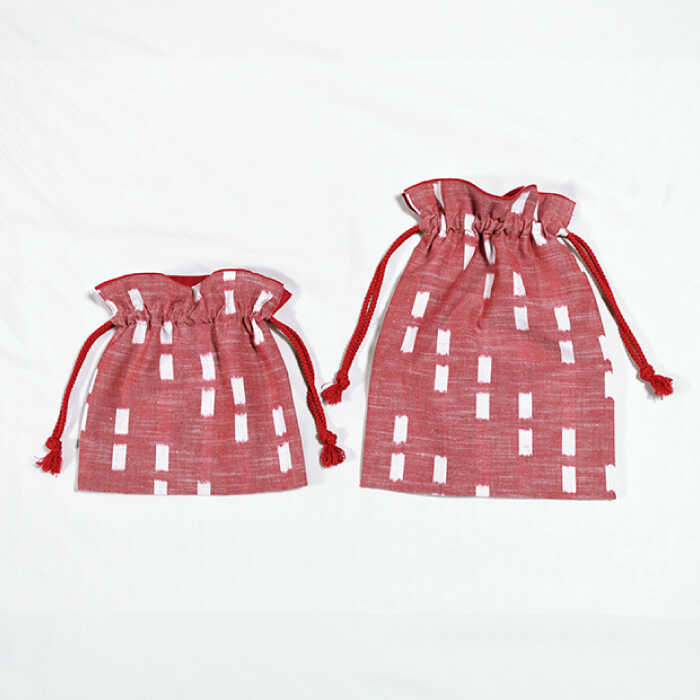 【ふるさと納税】久留米かすり巾着 大小セット 絣 バッグ 巾着 小物入れ ポーチ 袋 雑貨 小物 広川町 / 野村織物有限会社[AFBF013] サムネイル3