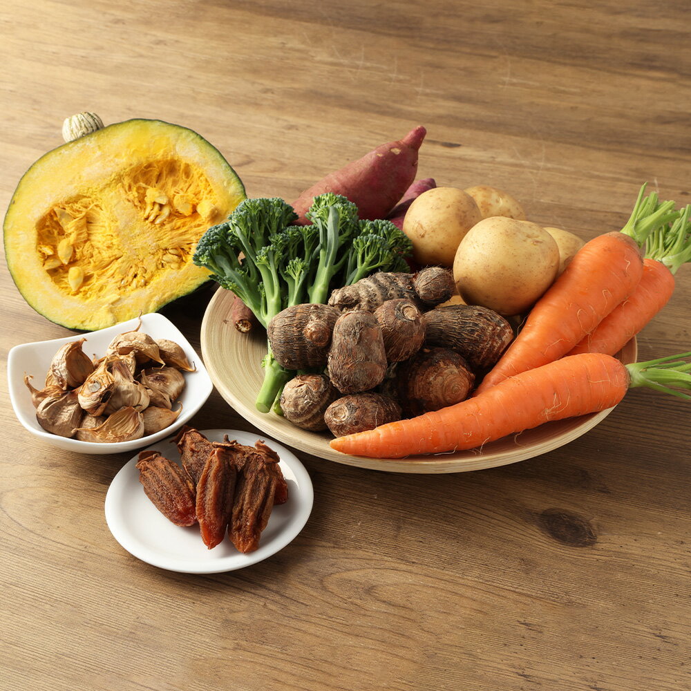 【数量限定】薬剤師がこだわって作った！黒ニンニク・野菜詰め合わせセット 黒ニンニク 100g 低農薬野菜 にんにく ニンニク セット 国産 九州 福岡県 香春町 送料無料