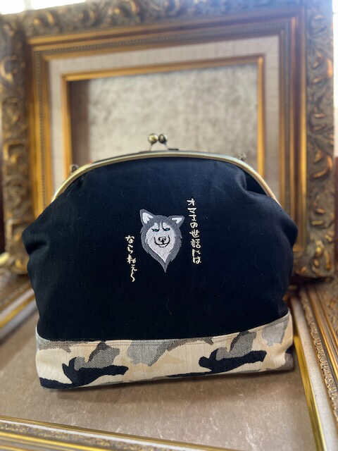 動物愛護 黒 がま口 ハスキー 吉富町/猫山商事[BGBE017] 岡山デニム デニム生地 がま口 がまぐち ポーチ 化粧ポーチ カードケース 小銭入れ キーケース 小物入れ ハンドメイド 雑貨 アニマル 動物保護 保護猫 保護犬 かわいい 人気 おすすめ