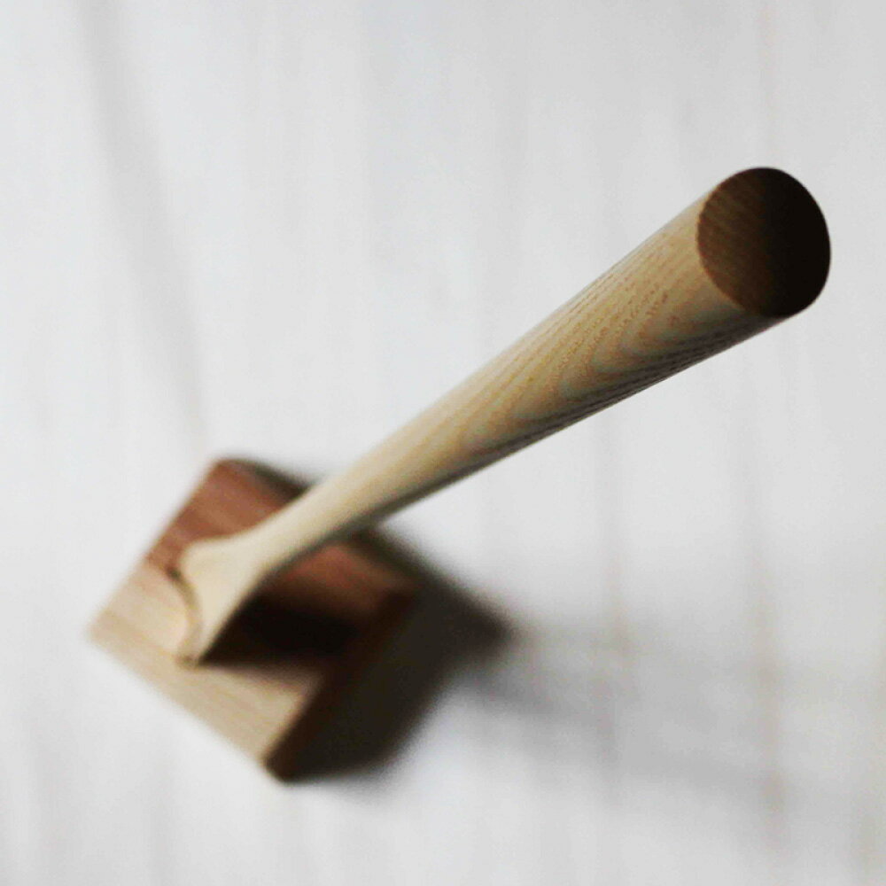 【ふるさと納税】立ったまま使える 無垢材 靴べら(自立スタンド付き)70cm 無垢材 玄関 インテリア シンプル 靴ベラ ナチュラル おしゃれ ロング サムネイル3