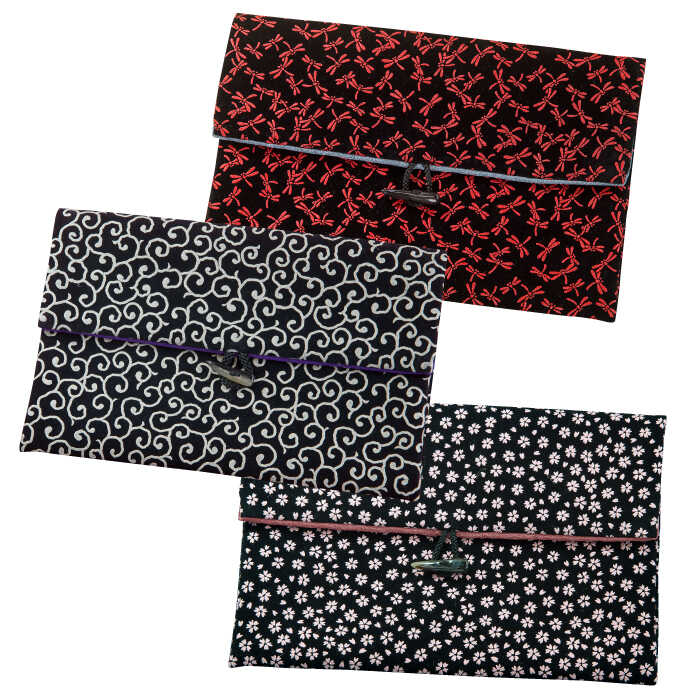 【ふるさと納税】ポーチ 印伝調おしゃれポーチ（袱紗サイズ） 牛の角 柄おまかせ 《壱岐市》【工房如月】[JCN002] 12000 12000円 サムネイル2