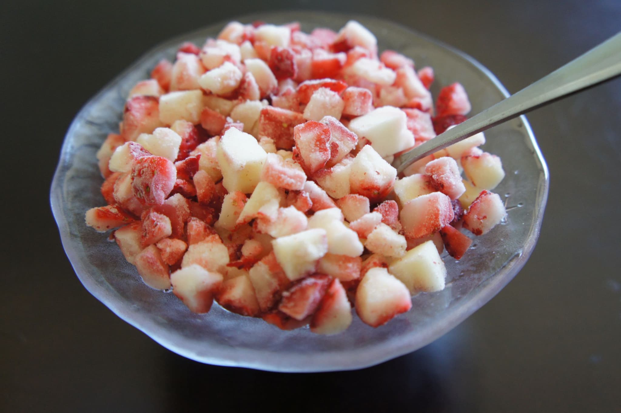 【ふるさと納税】完熟 冷凍 いちご ぷち苺 500g×2パック 合計1kg イチゴ 苺 さちのか フルーツ 果物 デザート パック 急速冷凍 贈答品 贈り物 のし対応 国産 九州産 熊本県産 宇城市産 送料無料 園村苺園 サムネイル3