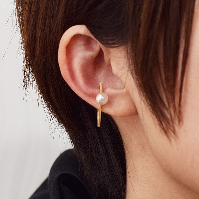 【ふるさと納税】あこや真珠 天草 イヤーカフ 6mm - 6.5mm ホワイトピンク 真珠 三角 選べる 金具素材 K18YG K14WG イエローゴールド ホワイトゴールド 品質保証書 ジュエリーケース 真珠てりクロス アクセサリー ジュエリー お取り寄せ 熊本県 天草市 送料無料 サムネイル3