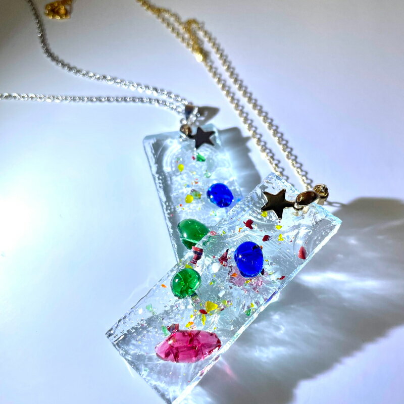 【ふるさと納税】ステンドグラス 端材 作成 ネックレス シルバー デザイン ファッション ペンダント ガラス ハンドメイド アクセサリー 個性的 障がい者支援 就労支援 希少 国産 人気 おすすめ 特産品 お取り寄せ おしゃれ 大分県 別府市 送料無料 サムネイル3