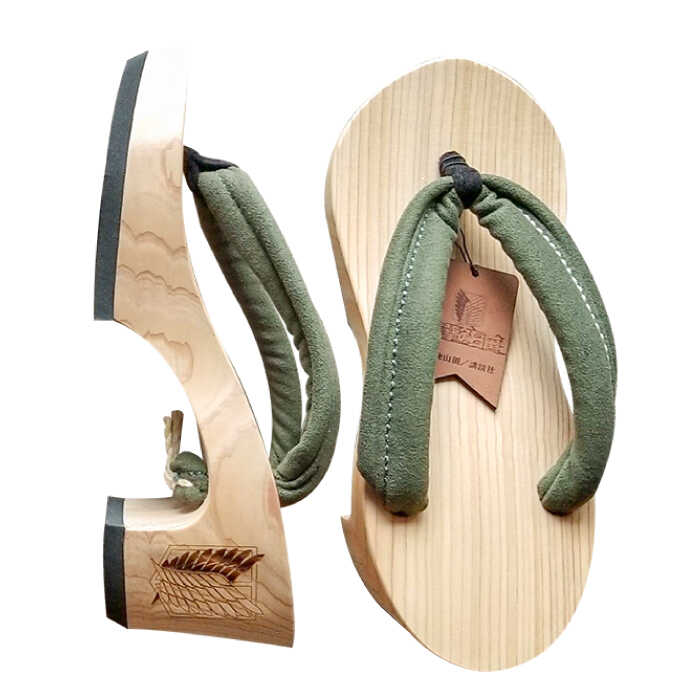 【ふるさと納税】進撃の巨人 調査兵団のヒール下駄 ※選べるサイズ(S/M/L) 日田市 / 本野はきもの工業 げた 下駄 日田 杉 着物 進撃の巨人 調査兵団 [ARAR009] サムネイル2