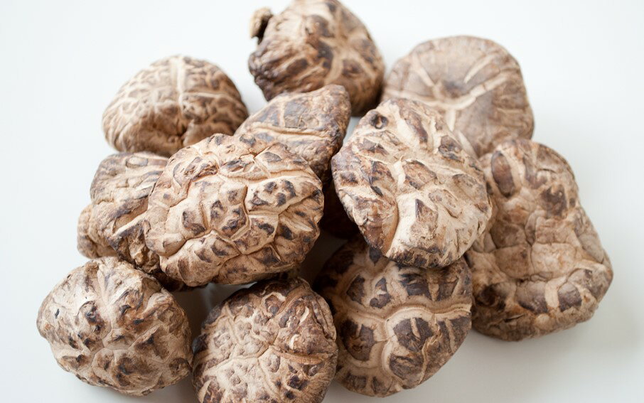 【ふるさと納税】大分県産どんこ干し椎茸パック 40g×4パック しいたけ しいたけ シイタケ 原木 乾し 乾燥 便利 味噌汁 調理 自然 使いやすい うまみ パック分け - 画像2