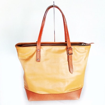 やわらかレザーのトートバッグ(キャメル系)　YZ07【1098846】