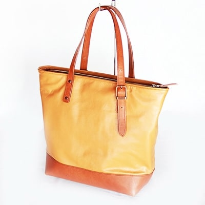 【ふるさと納税】やわらかレザーのトートバッグ(キャメル系)　YZ07【1098846】 サムネイル2