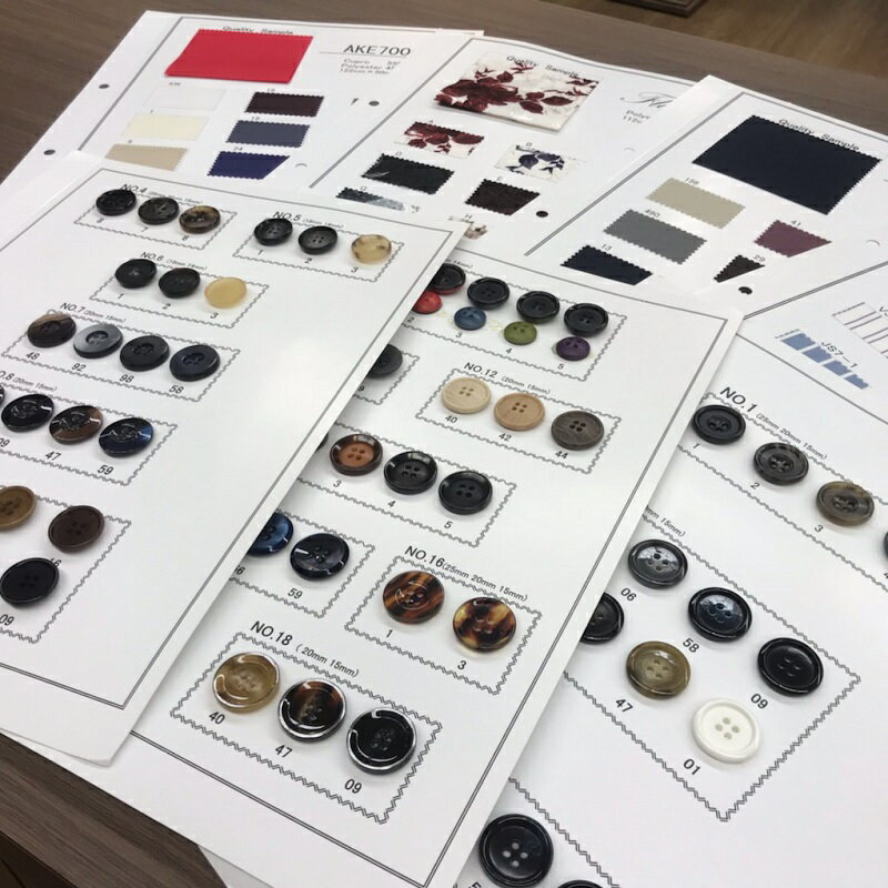 【ふるさと納税】セミハンドメイドオーダーフォーマルスーツ（国産スーパーブラック・オールシーズン生地）「ダブルへの変更可」＜22-2＞ サムネイル2