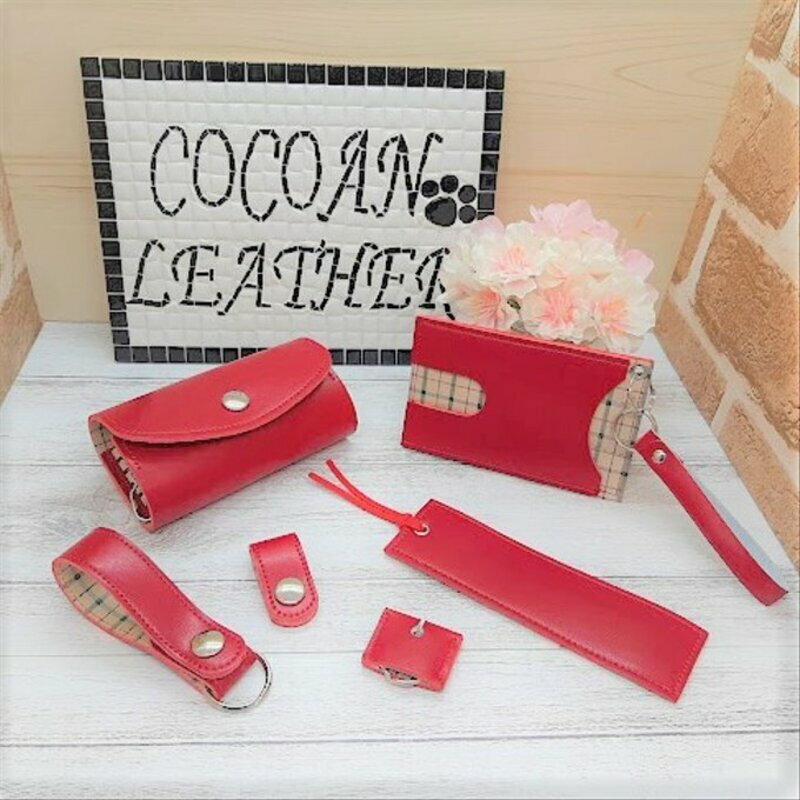 【ふるさと納税】ランドセルリメイク キーケースなど選べる6点セット（キーケース、コインケース、パスケース、等） 職人が全て手作業で心を込めてリメイクします ランドセル ランドセルリメイク リメイク プレゼント ギフト 革 レザー ハンドメイド【COCOAN LEATHER】 サムネイル2