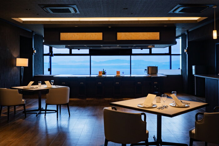 【ふるさと納税】＜1泊2食付ペア宿泊券＞別邸天降る丘 Lueur Gastronomieコース＜menu Lueur＞プラン(洋室ツイン、専用露天風呂) フレンチ フルコース 露天風呂付客室 チケット 旅行 夫婦旅行 カップル旅行 記念日 誕生日 1泊2食付 2名 ツイン 海 ご褒美【別邸 天降る丘】 - 画像3