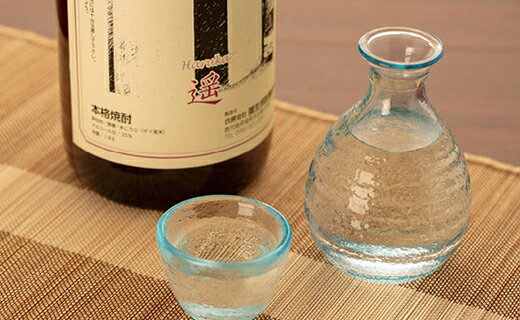 【ふるさと納税】数量限定 焼酎 奄美 黒糖焼酎 1800ml 6本 セット 遥 4年貯蔵 ふるさと納税限定品 瓶 酒 お酒 地酒 黒糖 弥生焼酎醸造所 ドライフルーツのような香り 甘み お取り寄せ 国産 送料無料 奄美大島 鹿児島県 サムネイル2