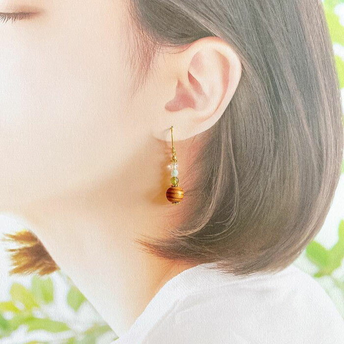 【ふるさと納税】屋久杉×5月誕生石　樹脂ピアス サムネイル2