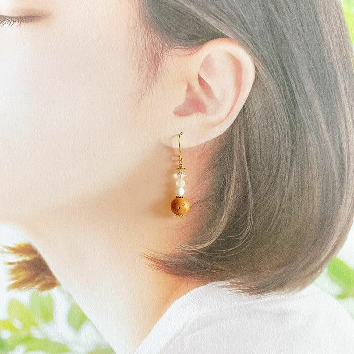 【ふるさと納税】屋久杉×6月誕生石　樹脂イヤリング サムネイル2