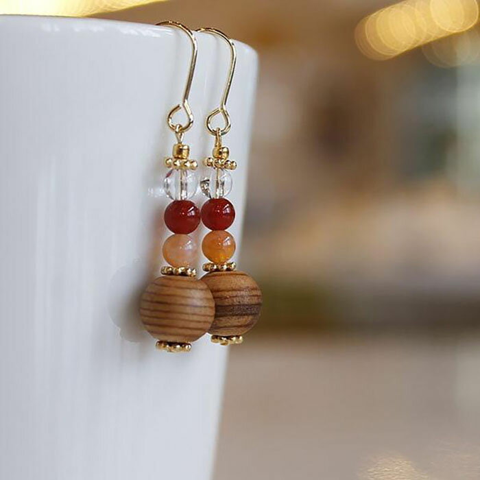 【ふるさと納税】屋久杉×7月誕生石　樹脂イヤリング サムネイル3