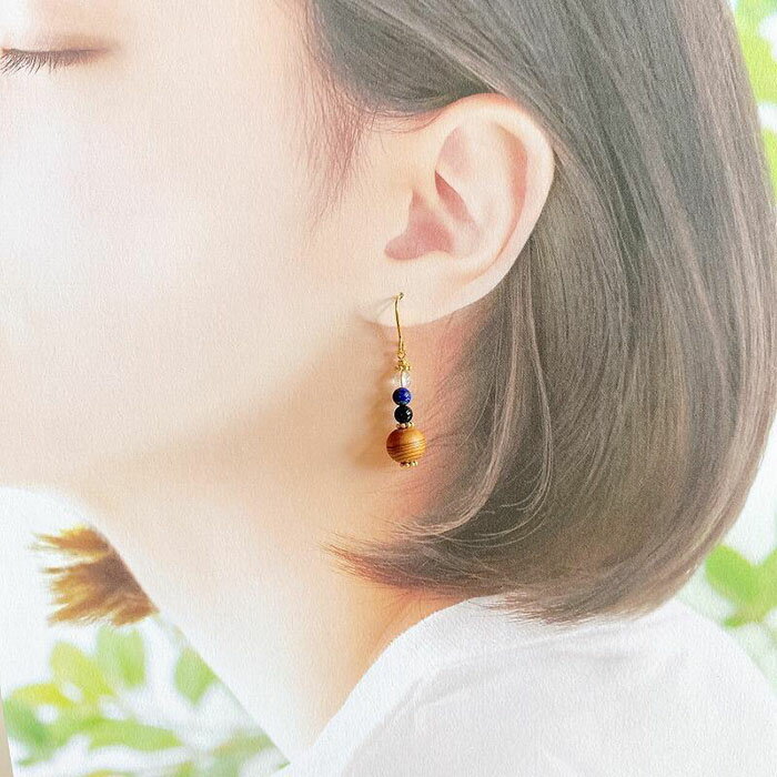 【ふるさと納税】屋久杉×9月誕生石　樹脂ピアス サムネイル2