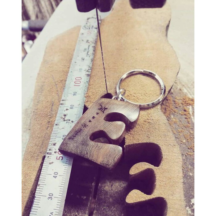 【ふるさと納税】屋久杉Initialイニシャルキーホルダー　E サムネイル2