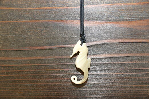 夜光貝ペンダント（P-2）