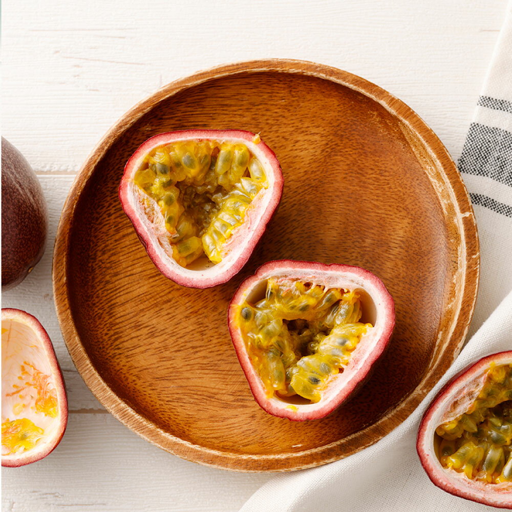 【ふるさと納税】天城町 南部ガーデン パッションフルーツ 贈答用 1kg くだもの 果物 果実 フルーツ 黒糖焼酎 ピューレ スムージ 南国 鹿児島県産 国産 九州 鹿児島県 天城町 送料無料 【2026年6月中旬より順次発送】 サムネイル3