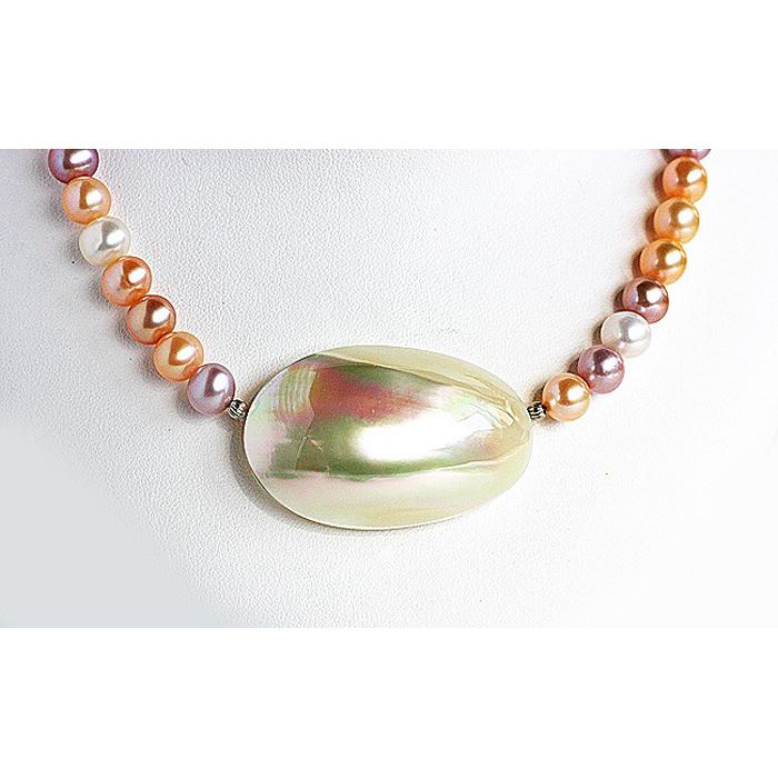 夜光貝と淡水パールを素材にした「ネックレス」＜NR-3＞【貝工房かざはな】
