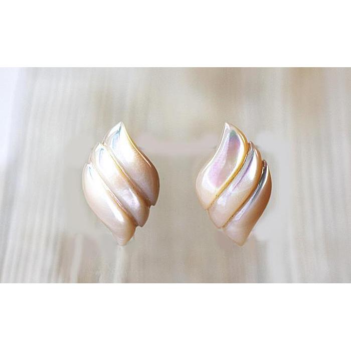 夜光貝を素材にした「イヤリング」貝工房かざはな【ED-5】