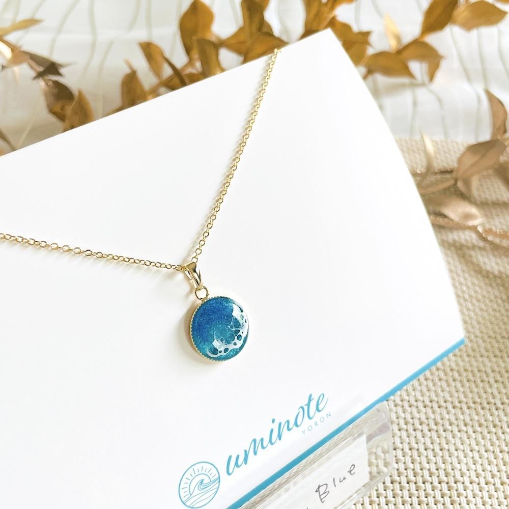 【ふるさと納税】《uminote》ネックレス オーシャンブルー ゴールド | ネックレス　ジュエリー　アクセサリー　人気 おすすめ 送料無料　インテリアアート　オーシャンアート　波アート　レジンアート　与論島　ヨロン　 サムネイル3