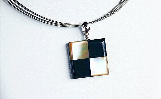 夜光貝を素材にした「コードペンダント」貝工房かざはな【NC-3】