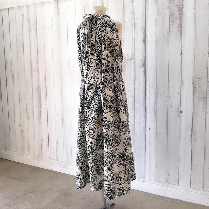 【ふるさと納税】琉球紅型の「柄」から生まれたアメリカンスリーブ（セミオーダー商品） | 沖縄　那覇市　ファッション 服 トップス 衣料 人気 小物琉球 紅型 柄 カジュアル 伝統工芸 サムネイル3