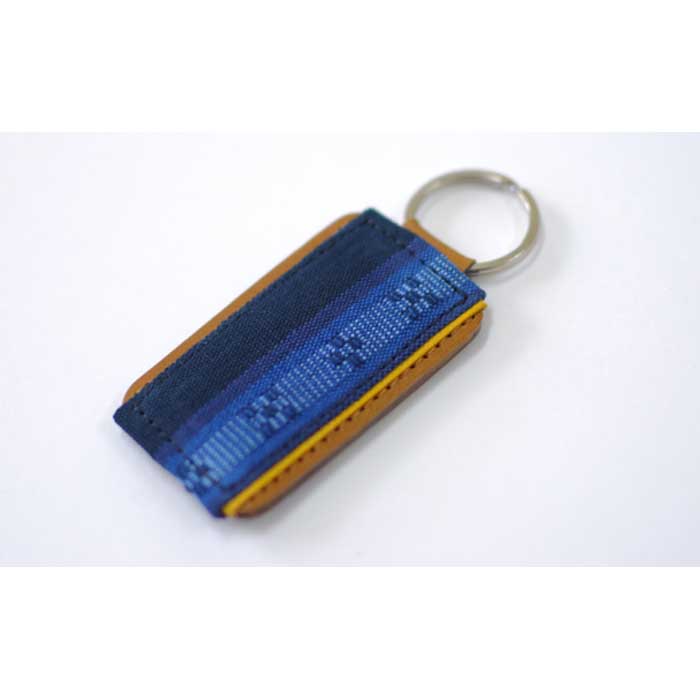 【ふるさと納税】OSV 首里織マース入りキーホルダー | 沖縄 那覇市 お土産 キーホルダー お守り ストラップ 革小物 革 伝統工芸 サムネイル2